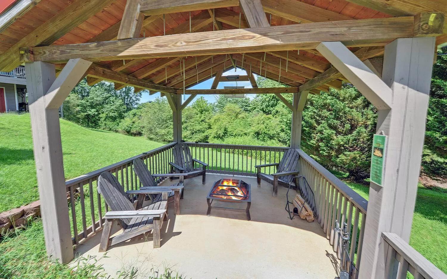 אלייז'ה Birds Eye Cabin - Sunset & Starry Retreat Pet Friendly W Private Hottub, Fire Pit And Game Room מראה חיצוני תמונה