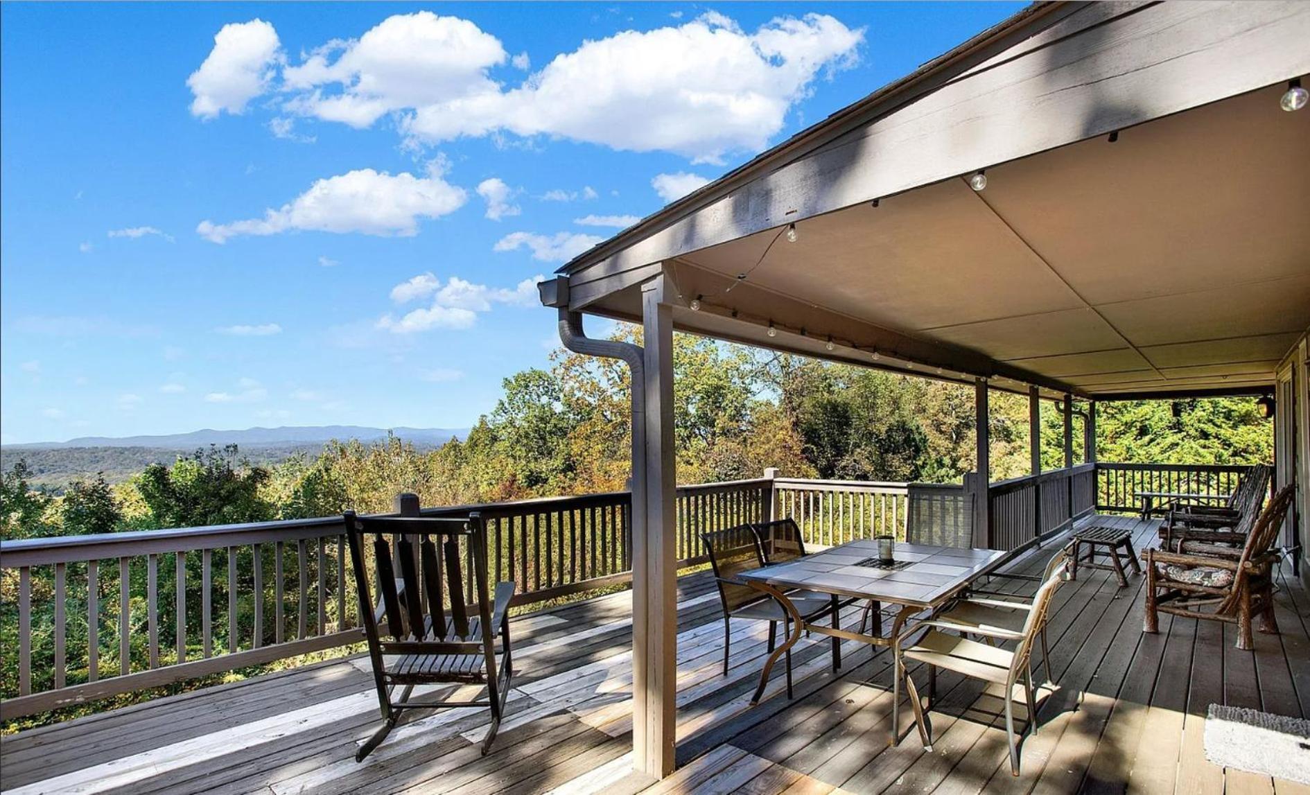 אלייז'ה Birds Eye Cabin - Sunset & Starry Retreat Pet Friendly W Private Hottub, Fire Pit And Game Room מראה חיצוני תמונה